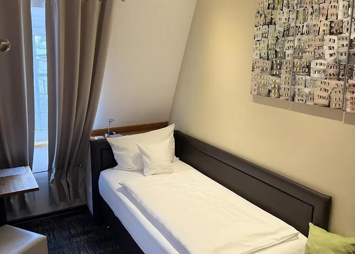 Saline Отель Бюдинген